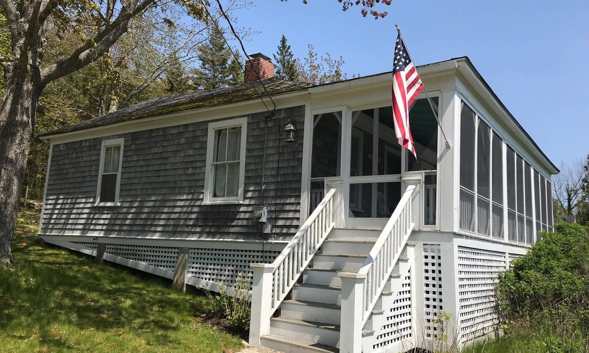 Sargentville Cottage | The Binnery: A cozy cottage on the coast of Maine