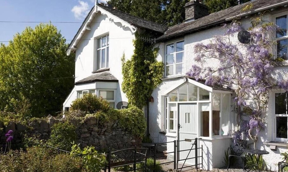 Troutbeck Bridge Cottage | THE BLITHE HARE, pet friendly, with open fire in Troutbeck Bridge