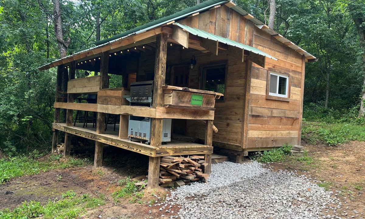 East Fultonham Cabin | The Bunkhouse