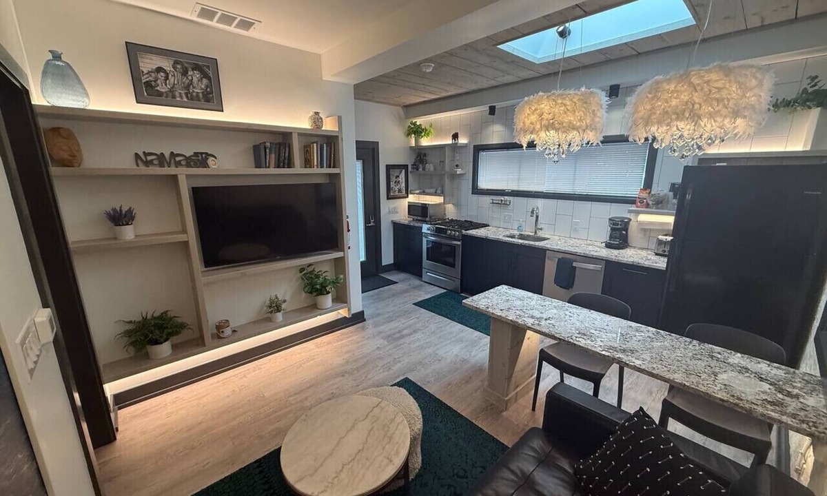 Indianapolis House | The Casita@Keystone KingBed/1 BA
