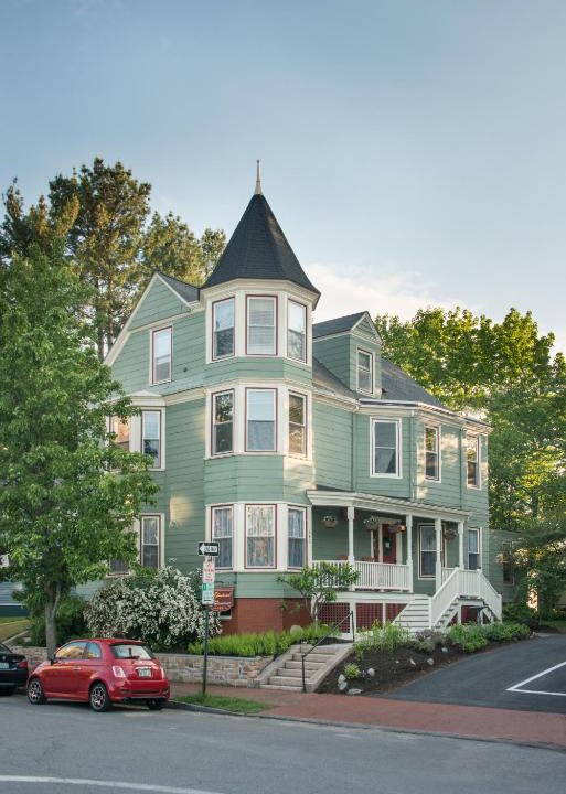 West End Bed & Breakfast | The Chadwick Bed and Breakfast