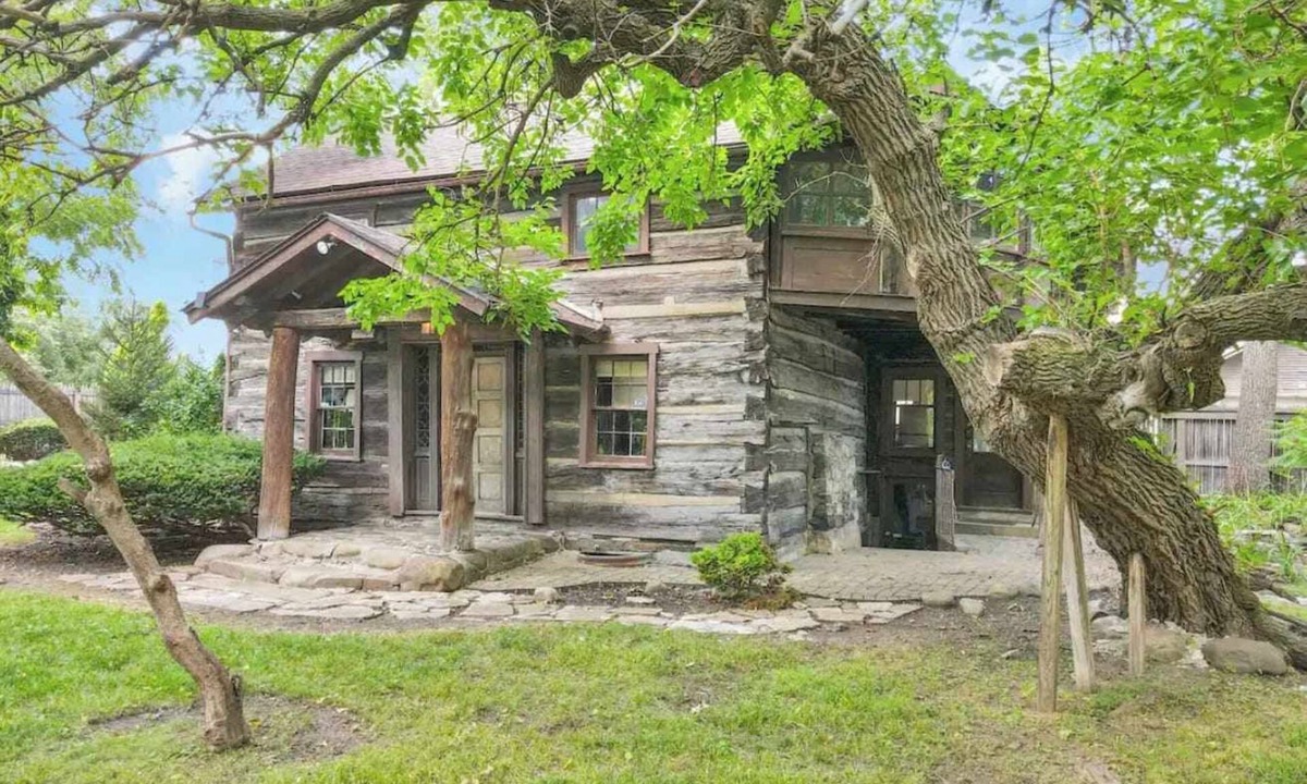 Old North Columbus House | The City Cabin - Unique and Historic!