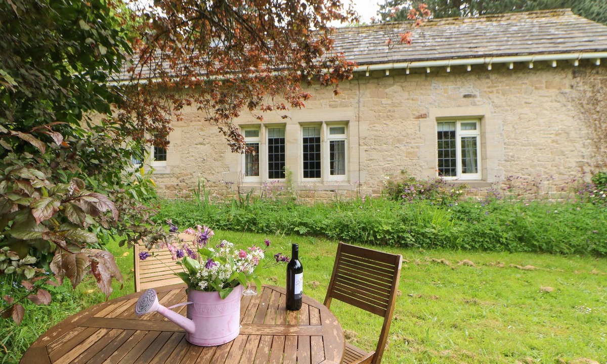 Riding Mill Cottage | THE COACH HOUSE, pet friendly, with a garden in Corbridge