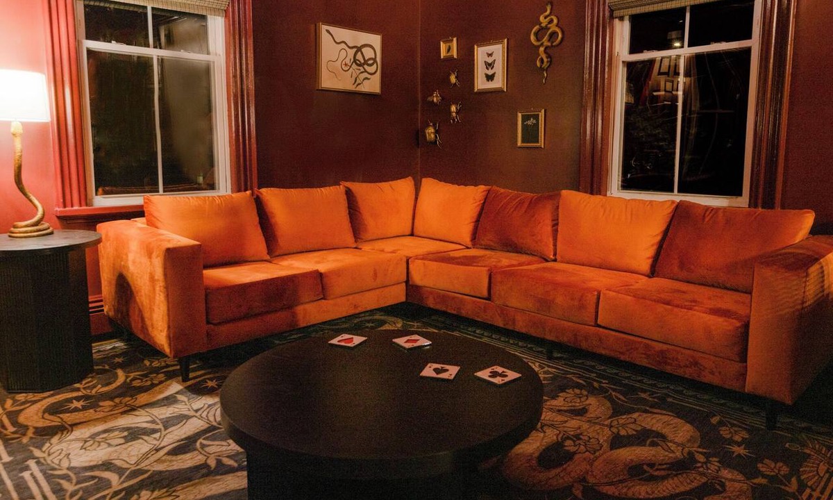 Salem House | The Common Arcana - downtown Salem 5-bedroom near the Common