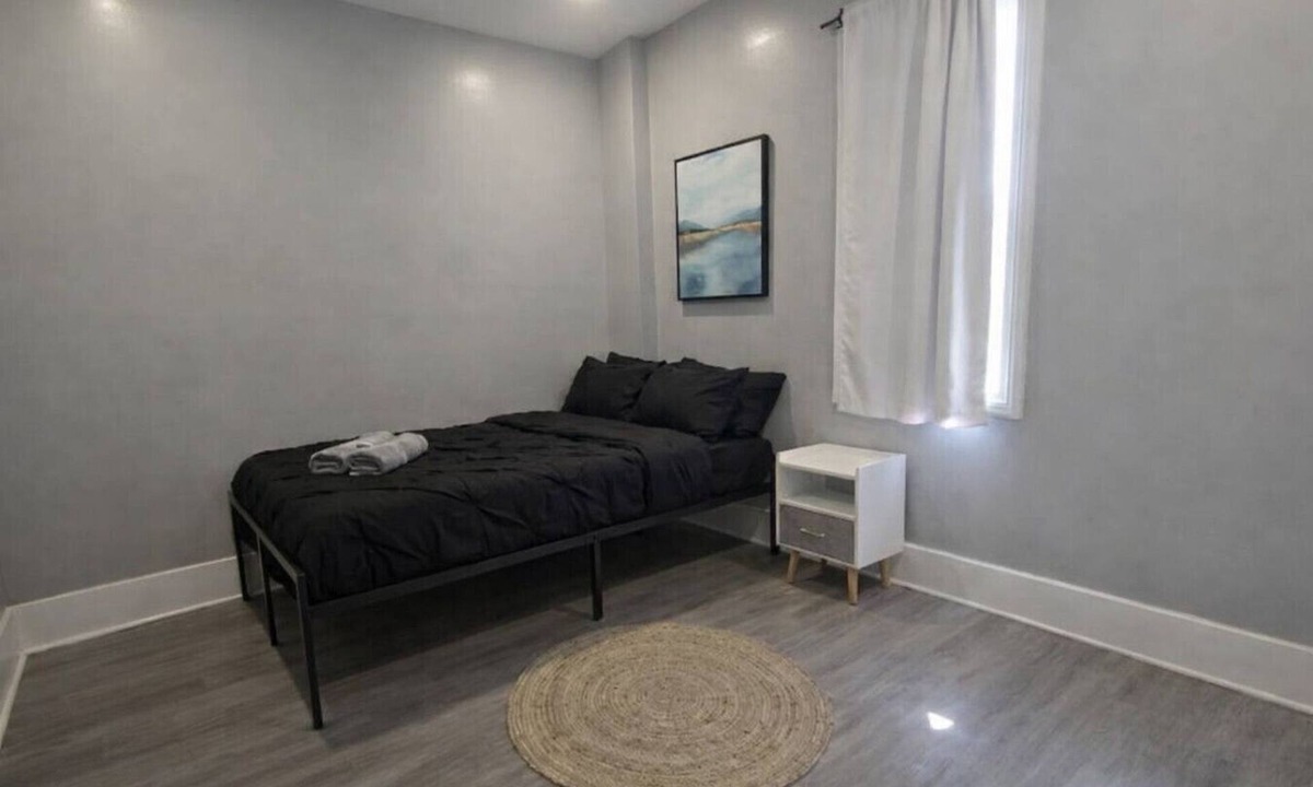 Buffalo Apartment | The Corner Twin Near Downtown