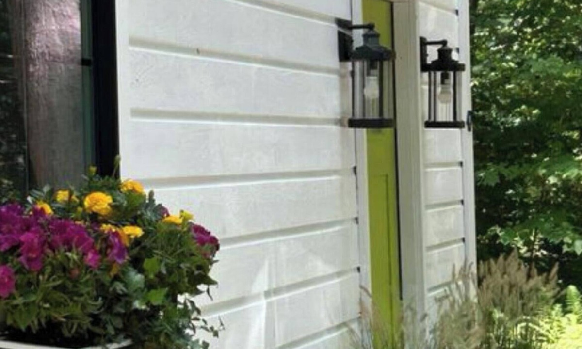 Belgrade Cottage | The Cottage at Whispering Pines - Short Stroll to the Village!