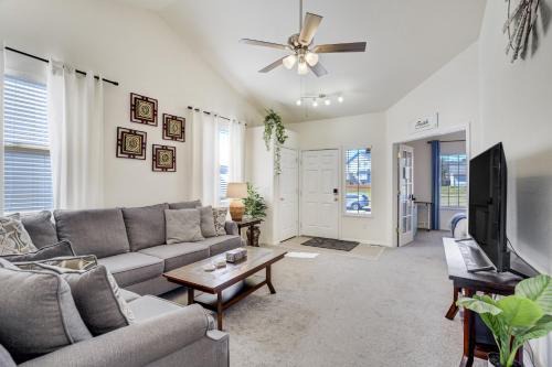 Fountain House | The Cozy Oak - 5BR Family Home