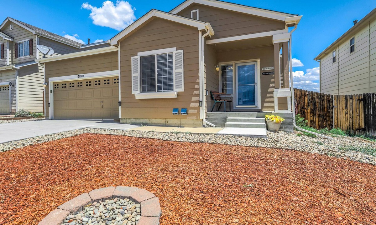 Fountain House | The Cozy Oak | 5BR Home | Sleeps 13!