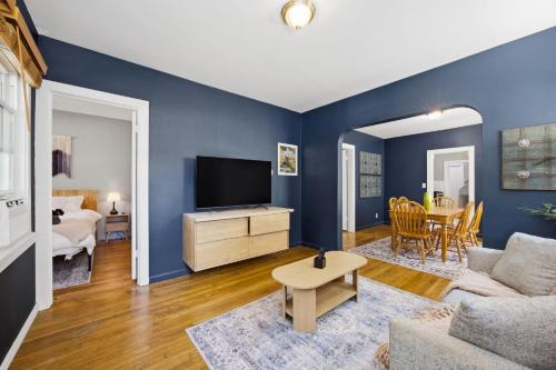 Tremont Apartment | The Cozy Tremont