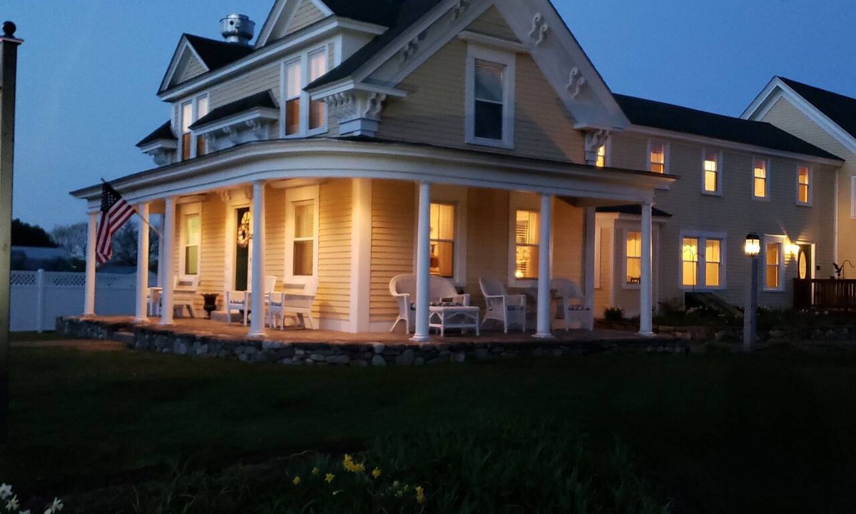 Ogunquit - Wells Bed & Breakfast | The Elmere House Bed & Breakfast