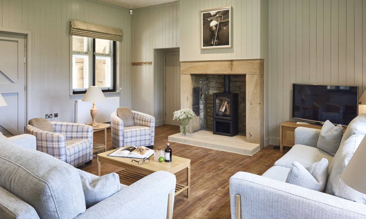 Walwick Apartment | The Filly - Three Bedroom Apartment, Sleeps 6
