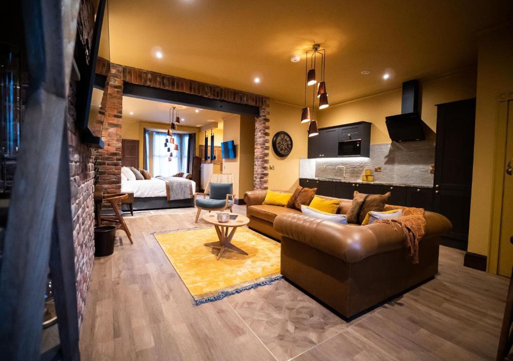 Durham Apartment | The Funky Monk