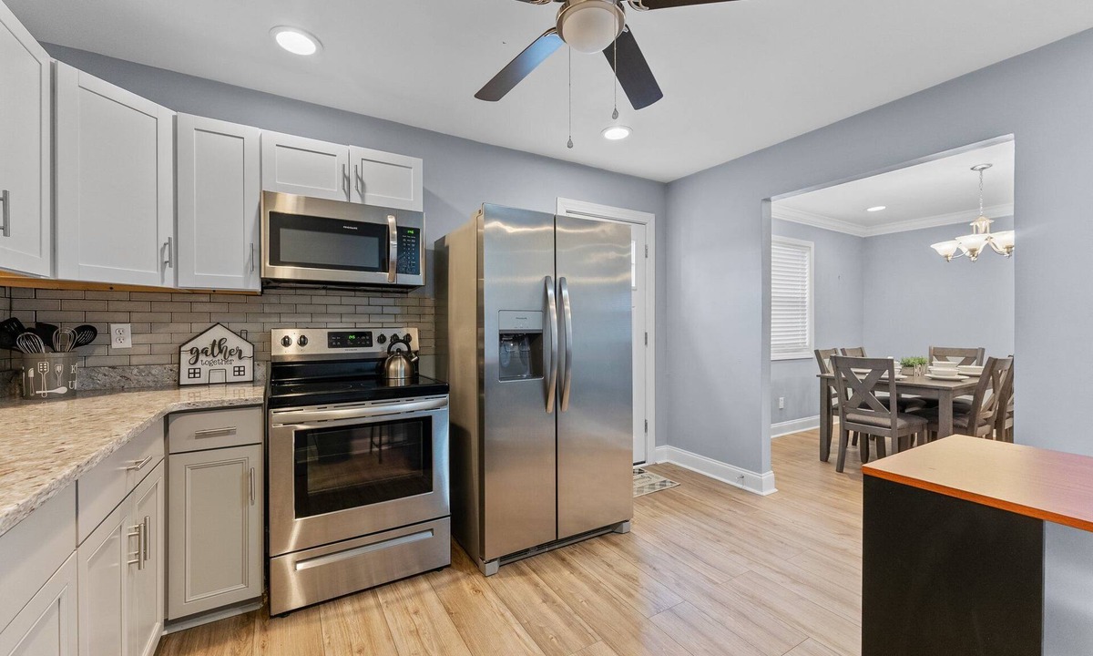 Bowling Green House | The Grey Estate - 4BR/2BA