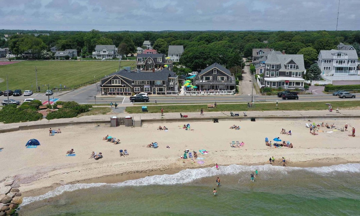 Falmouth Heights Hotel | The Heights Hotel