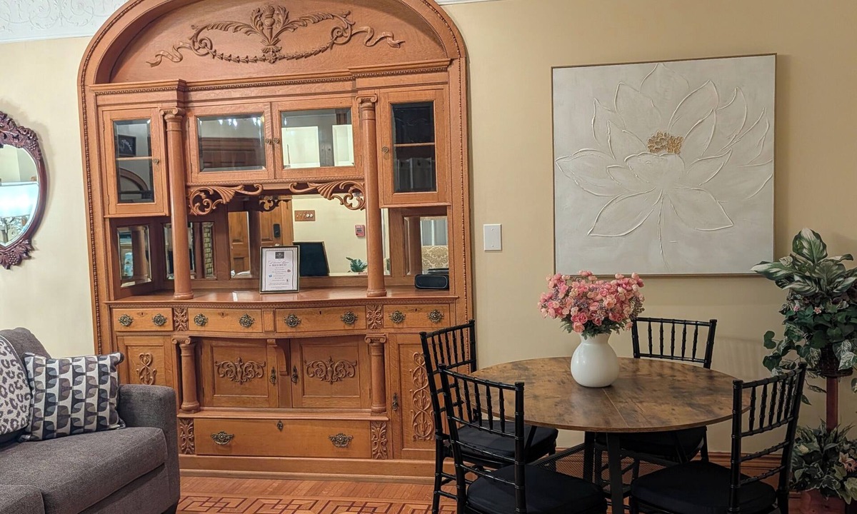 Fort Wayne Apartment | The Heritage Hideaway inside historic location