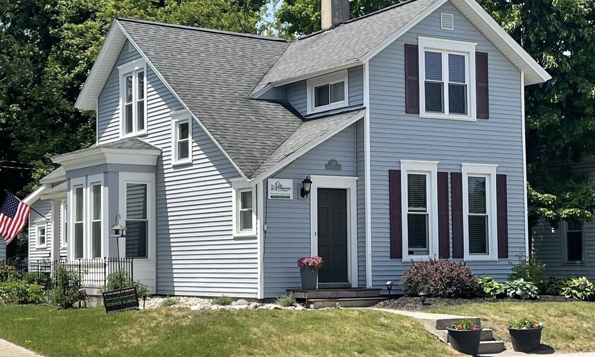 Ludington House | The Hideaway of Ludington - Beautiful home in the downtown area