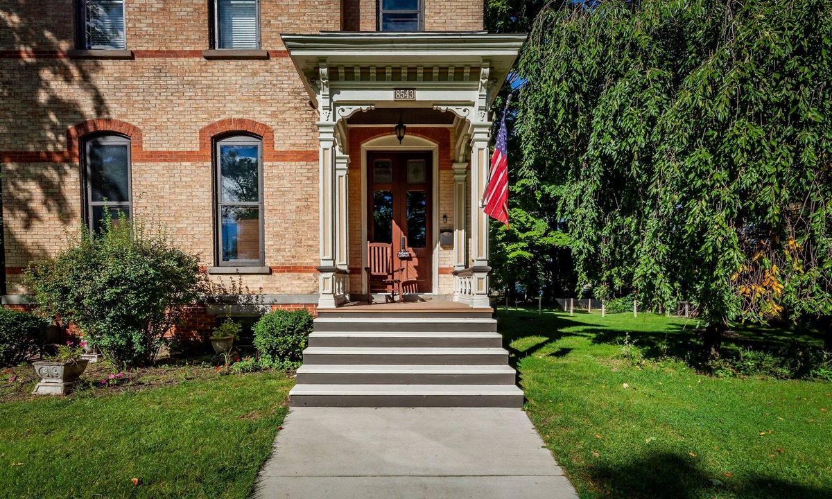 Montague House | The Historical Ripley House
