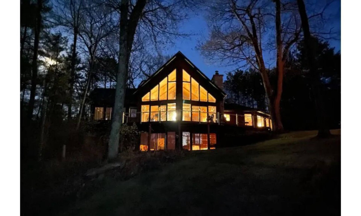 Hayward Cabin | The House on Round - Summer Weeks & Fall Color Weekends Still Available!