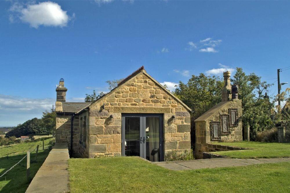 Lesbury House | The Huffy House