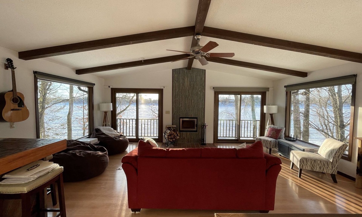 Pine City House | The Lakehaus—Exceptional lakefront property—just 70mi from the Twin Cities