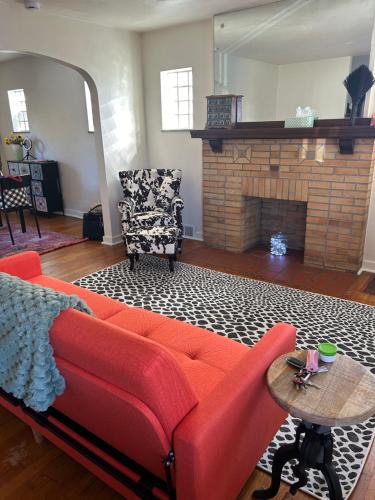Swissvale House | The Lloyd Little House