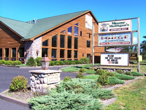 Siren Hotel | The Lodge at Crooked Lake