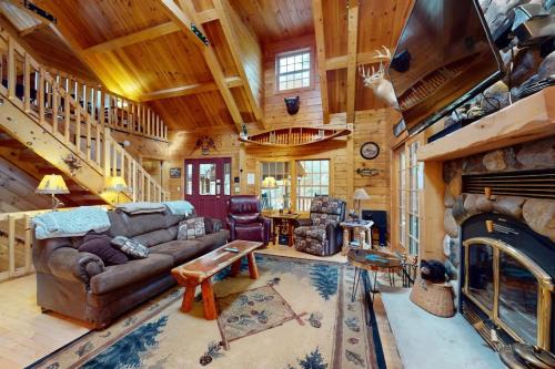 Minocqua House | The Lodge on Booth Lake - 2 Bed 2 Bath Vacation home in Minocqua