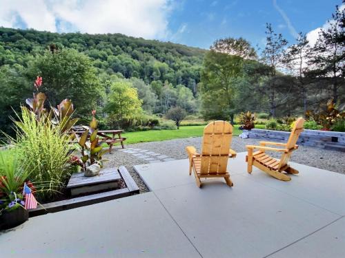 Ellicottville Apartment | The Maples Apt - King Bed, Pet Friendly, Beautiful Views
