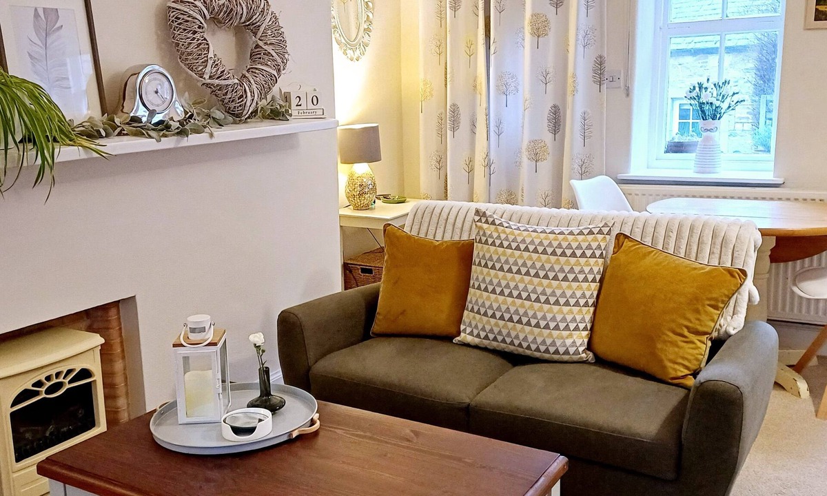 Gattonside Cottage | The Nest- Charming one bedroom cosy cottage in central Melrose, Scottish Borders