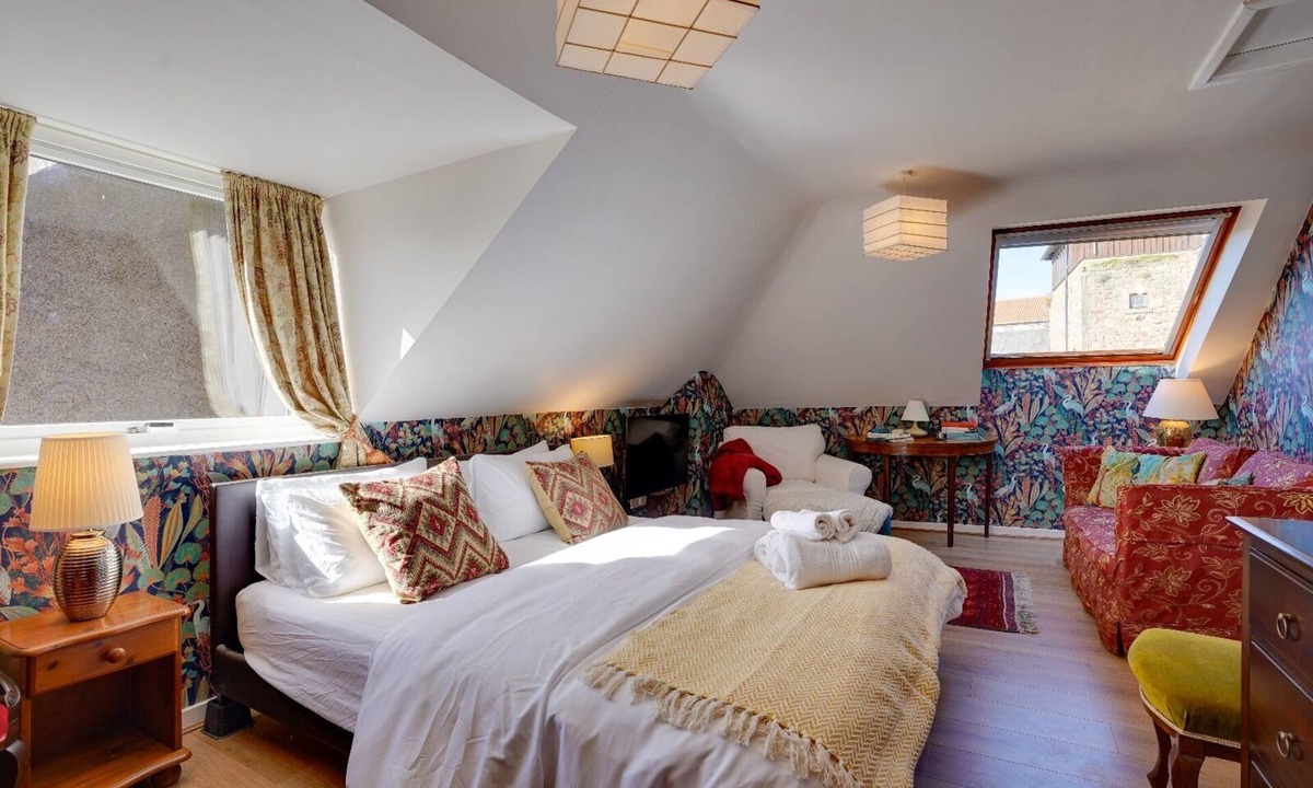Tweedmouth Apartment | The Old Smokehouse: Central, Bohemian Room