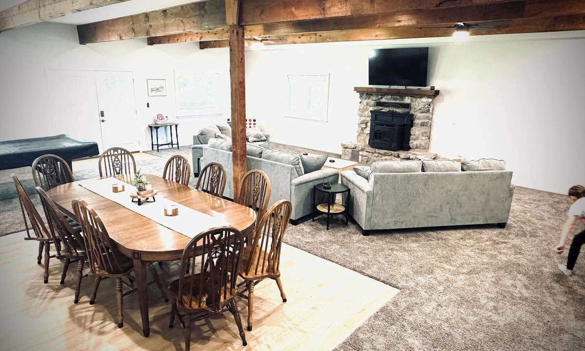 Fairland House | The Overlook at Hidden Cove