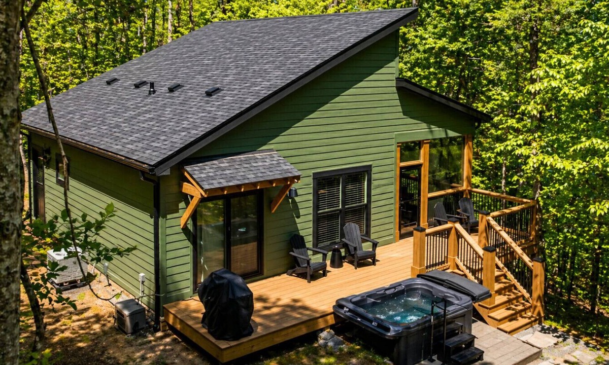 Heidelberg Cabin | The Overlook | Modern Cabin | Hot Tub | Fire Pit