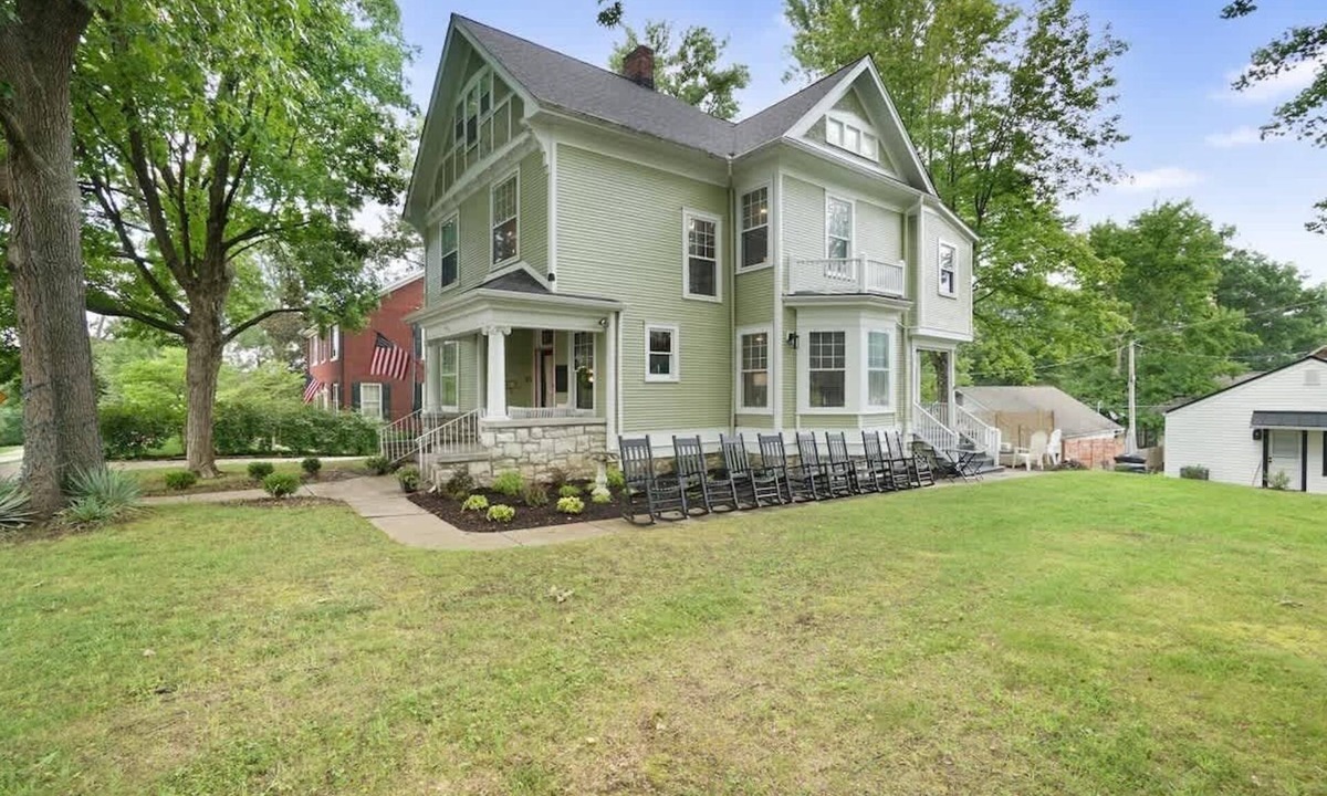St. Charles Historic District House | The Painted House