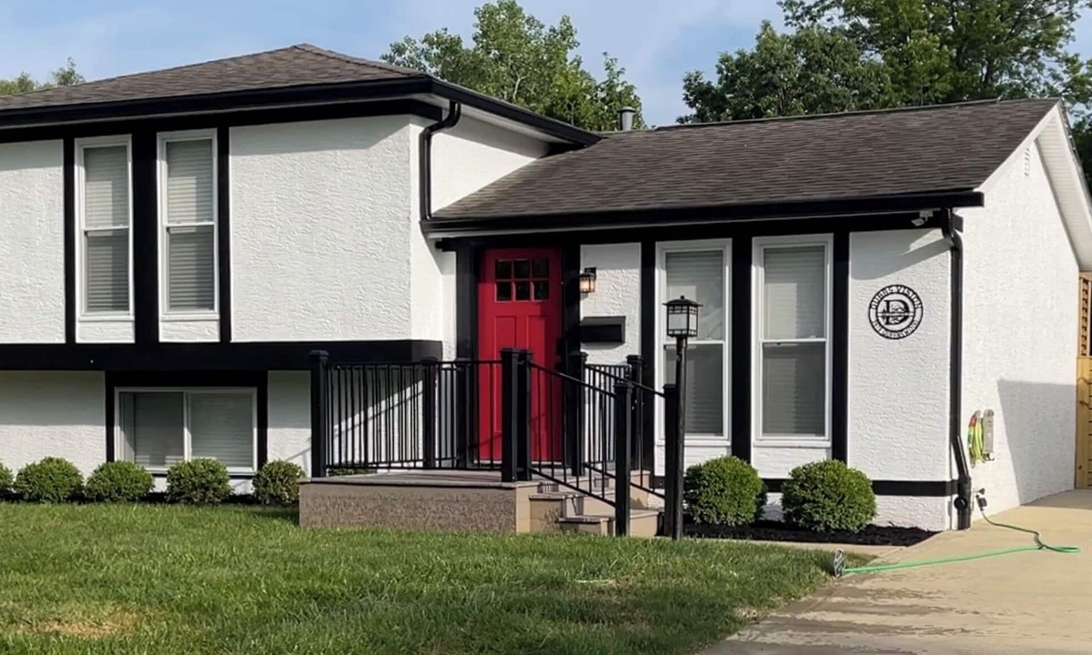 Columbus House | The Pilot's Private Home 4BR/2BA w/Pergola