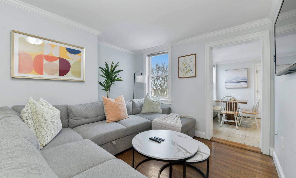 Central-Maverick Square - Paris Street Apartment | The Princeton Boston - Luxurious Apartment - New - Near Downtown Boston, Airport