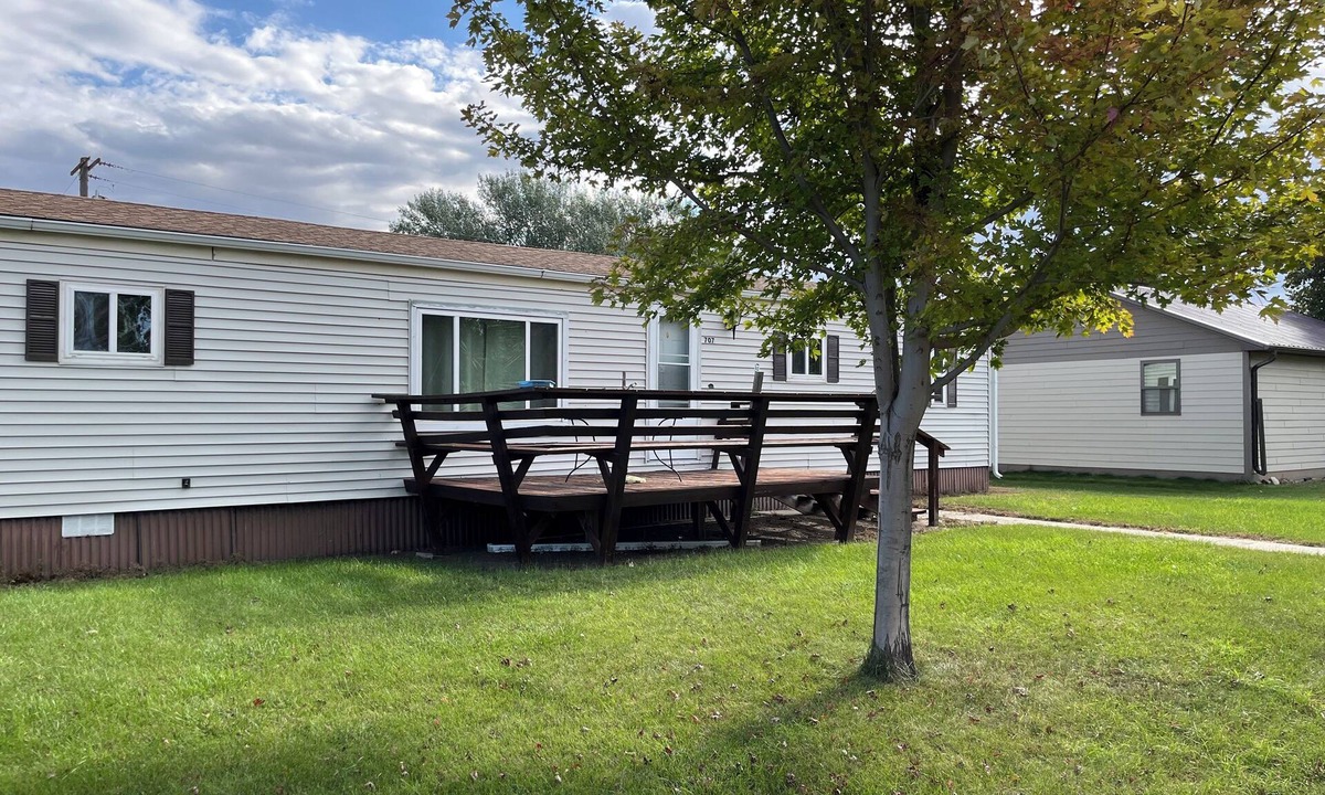 Pollock House | The Ranch House, pet friendly with kennel and 6 bedrooms house with everything.
