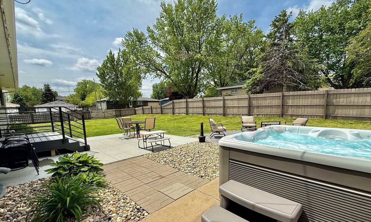 Sioux Falls House | The Rec Retreat A Private Hot Tub, Game Room & Fire Pit