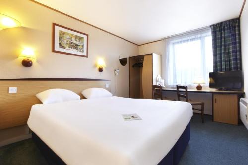 Washington Hotel | The Reston Hotel, Newcastle South Washington, Part of the AG Collection