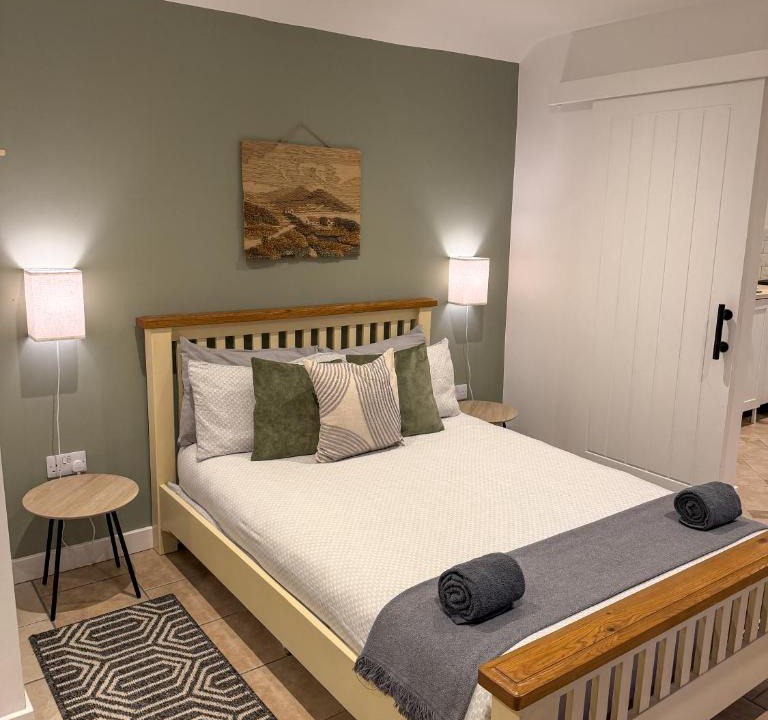 Gretna Apartment | The Retreat, self-contained cosy Anex, M6 A75 Gretna Green