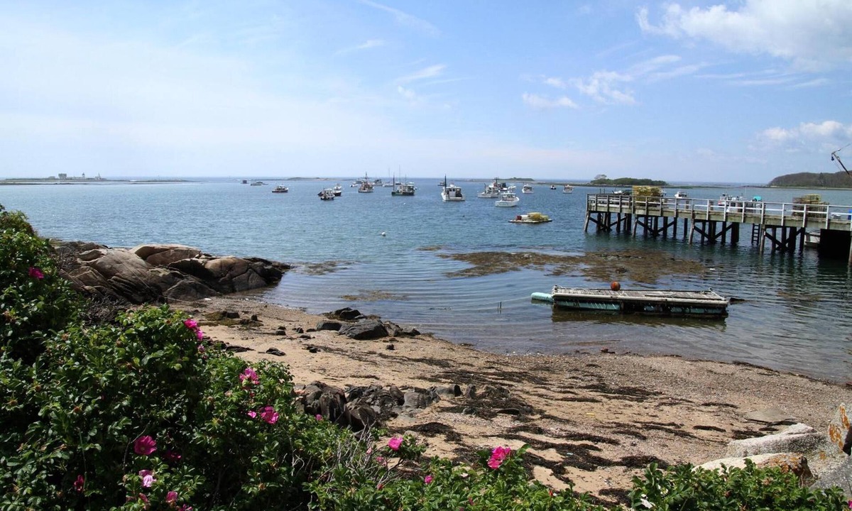 Kennebunkport Hotel | The Rhumb Line Resort