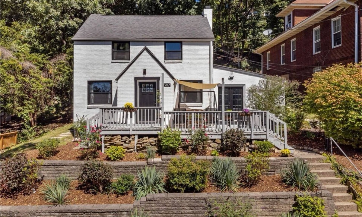 Pittsburgh House | The Sausalito of Upper Aspinwall