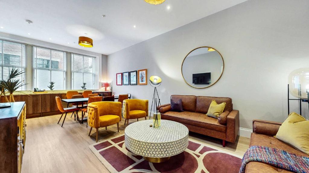 City Centre Glasgow Apartment | The Steamie on Bath St
