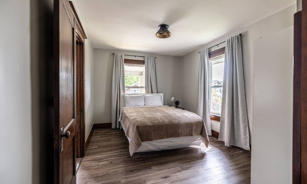 Muncie House | The Suite Retreat