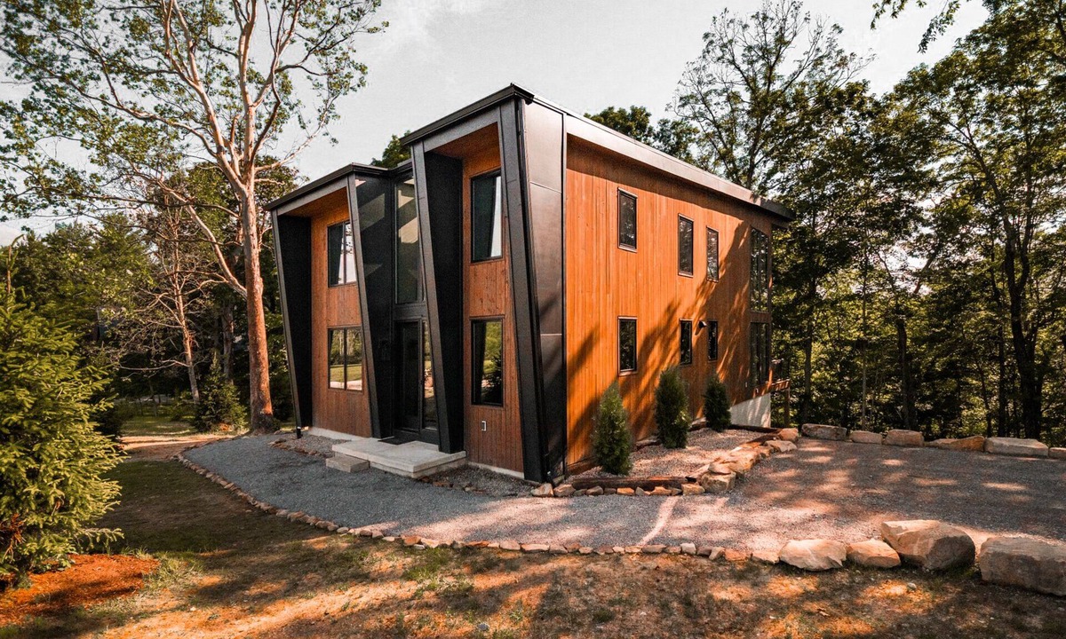 New Plymouth Cabin | The Summit at Arcadia Hills | Luxury Lodge, Suana