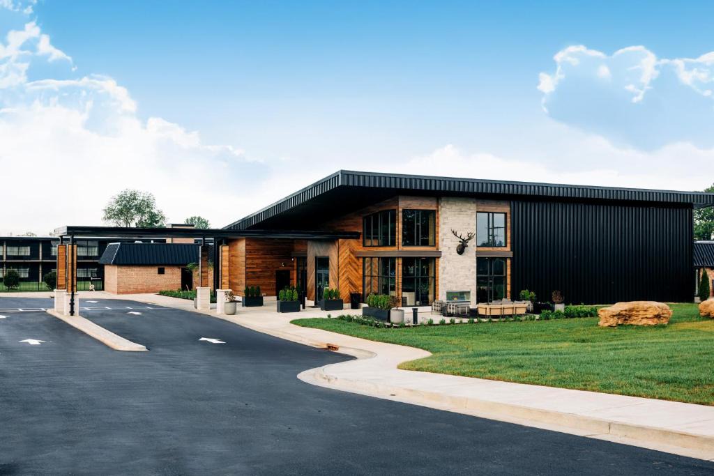 Bardstown Hotel | The Trail Hotel