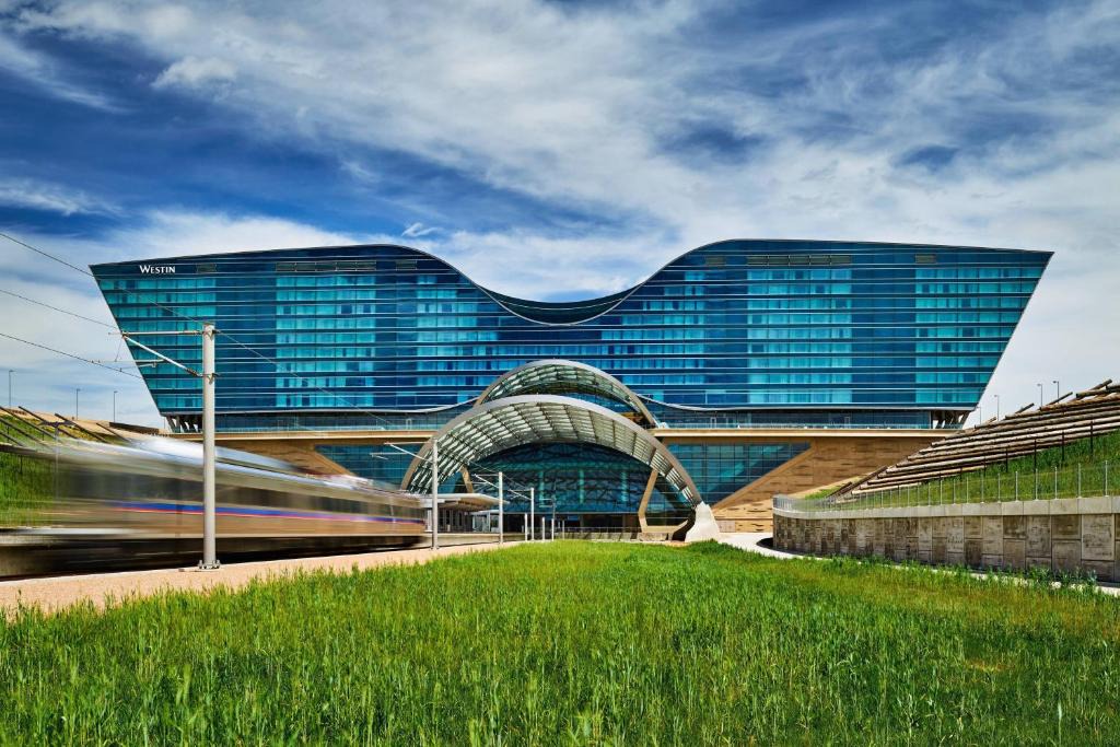 Dupont Hotel | The Westin Denver International Airport