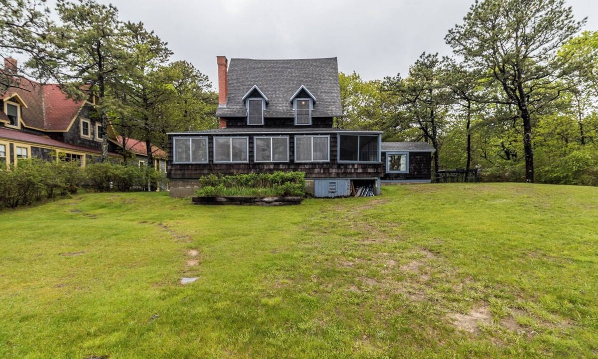 Southern Coast Cottage | This single-family cottage is on 100 ft. of oceanfront with stunning ocean views!