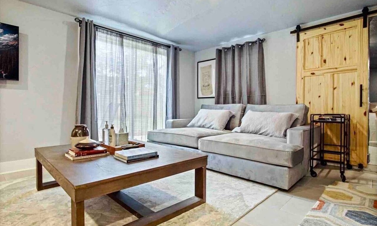 Central Oklahoma City Apartment | Thoughtfully designed studio near OCU — the one guests come back to #04