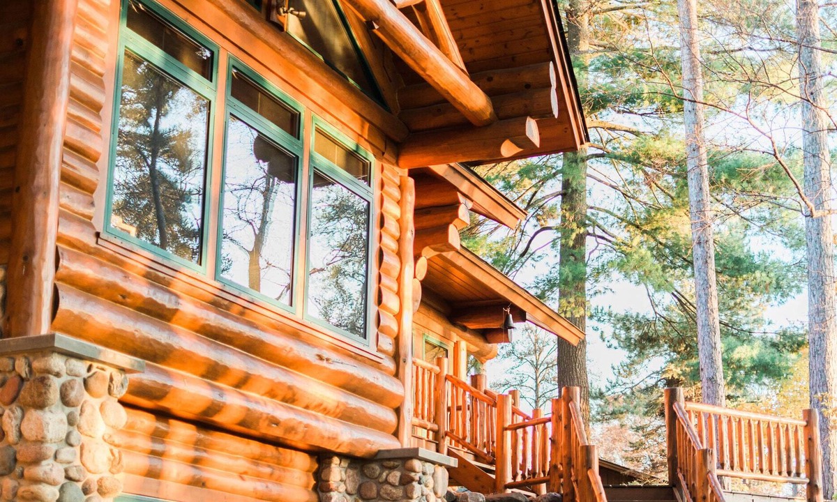 Pequot Lakes Cabin | Three Luxury Log Cabins On Private Peninsula On The Whitefish Chain of Lakes