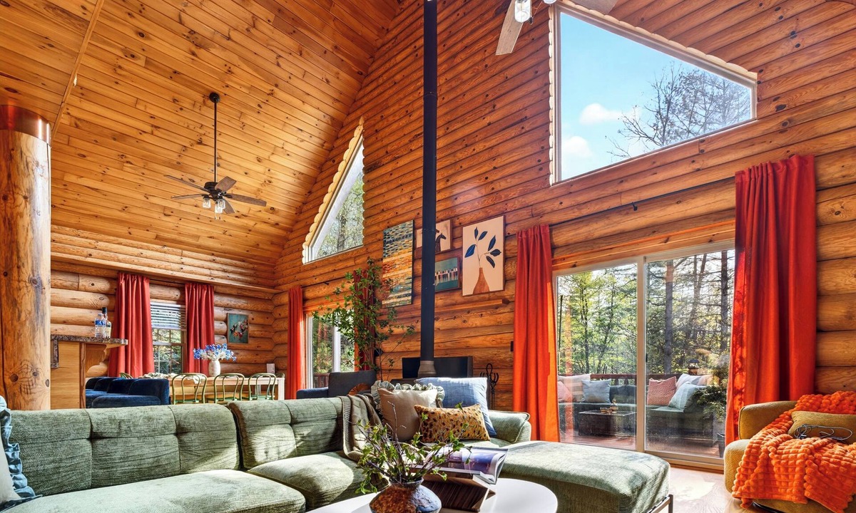 Saint Helens Cabin | Timbercrest Grove-RRG - Hot Tub - Fire pit